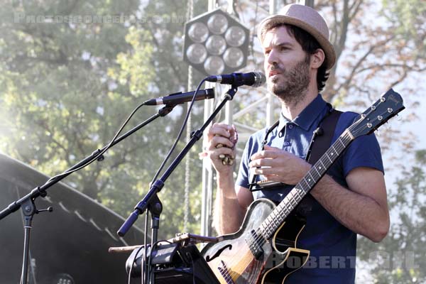 PIERS FACCINI - 2011-09-11 - PARIS - Parc de Bagatelle - 